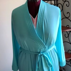 Gorgeous Vintage Vanity Fair Lt.Aqua Robe (S)